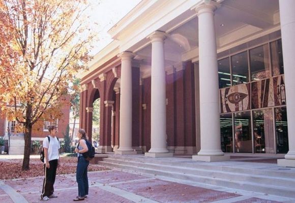 ELS クイーンズ大学シャーロット校