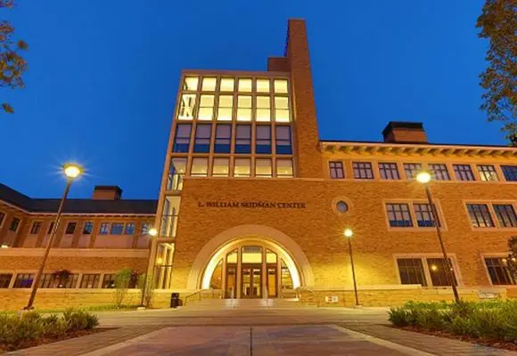 ELS グランドラピッズ校（グランドバレー州立大学内）
