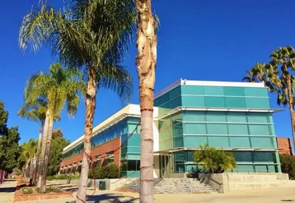 ELS カリフォルニア ルーセラン大学