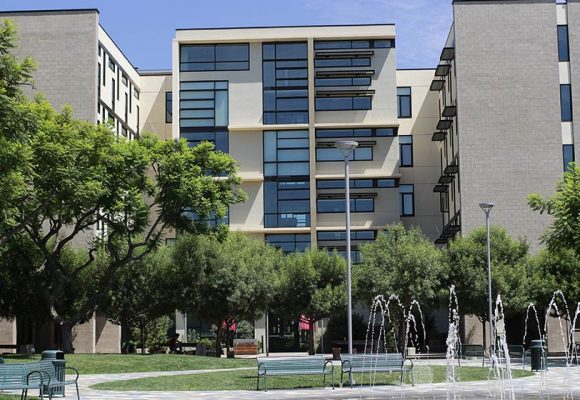 カリフォルニア州立大学フラトン校付属集中英語コース