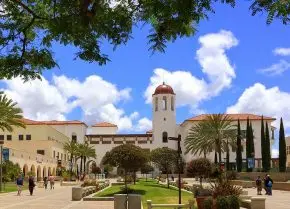 サンディエゴ州立大学付属語学学校