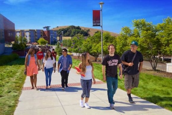 カリフォルニア州立大学イーストベイ校 - 画像 (2)